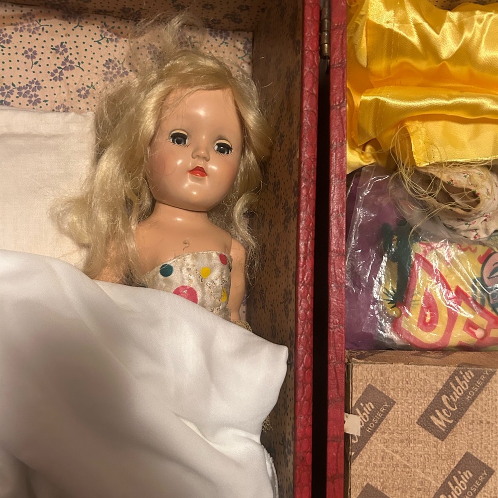 1950’s P-90 Tony doll with trunk